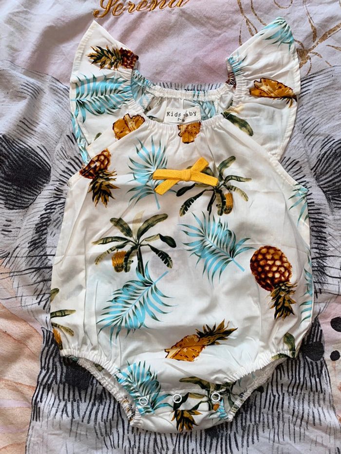Barboteuse ananas tropical, neuf sans étiquette, 0-6 mois.