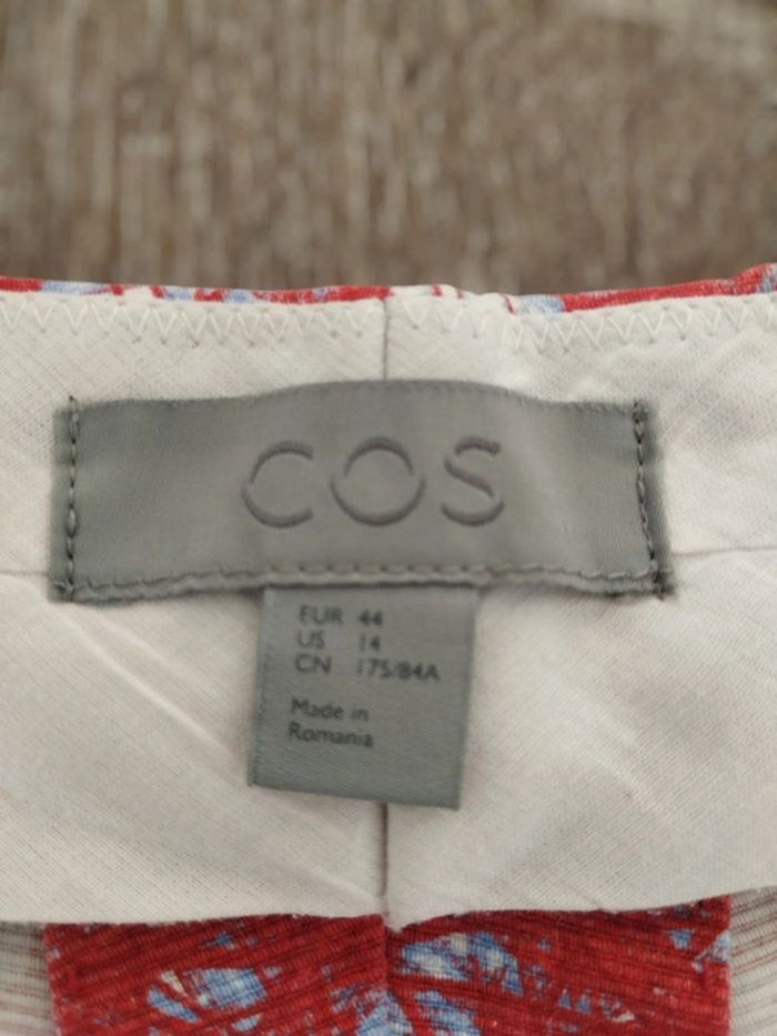 Joli short homme T44 COS - photo numéro 3