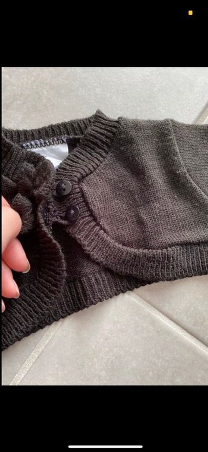 Boléro noire fille 6 mois - photo numéro 4