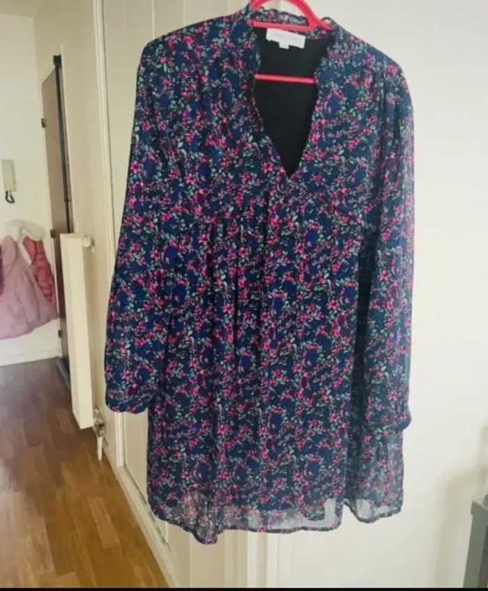 Robe fleurie  in April 1986