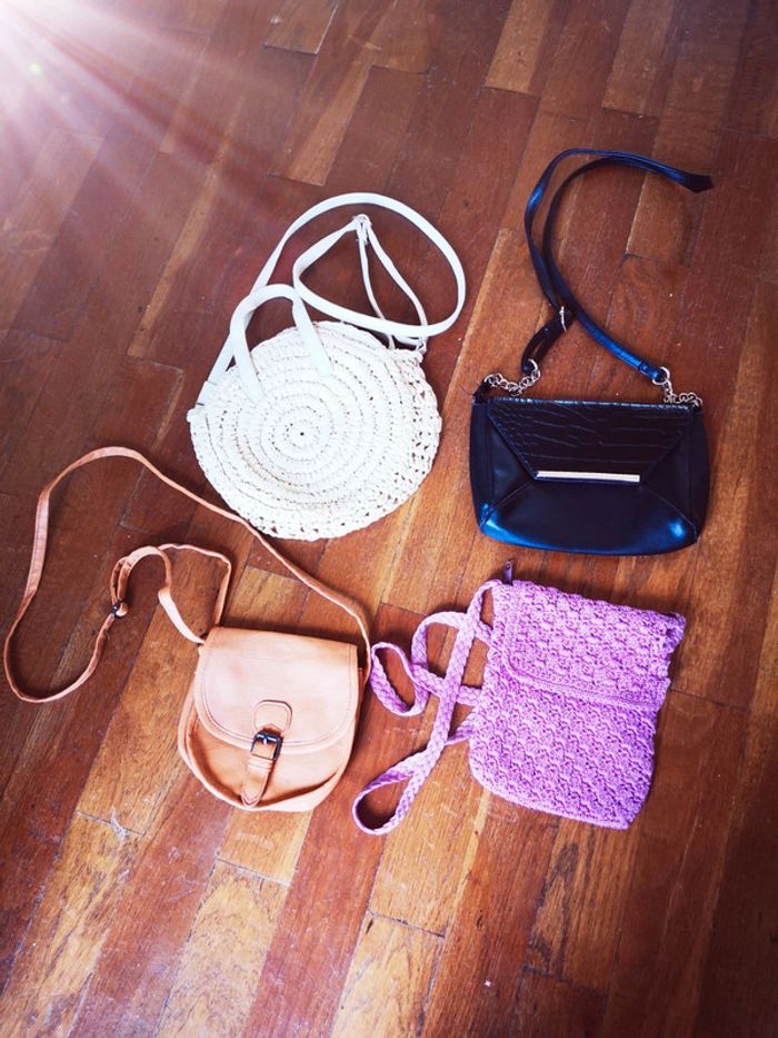 Lot de 4 sacs à main bandoulières