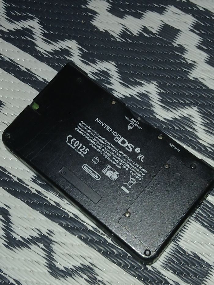 Nintendo dsi XL - photo numéro 3