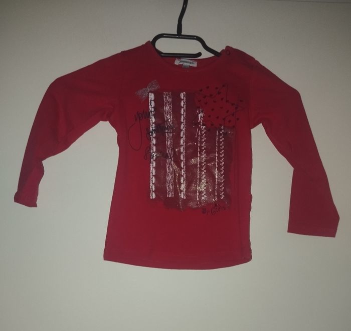 Tee shirt 3 pommes taille 18/2 ans