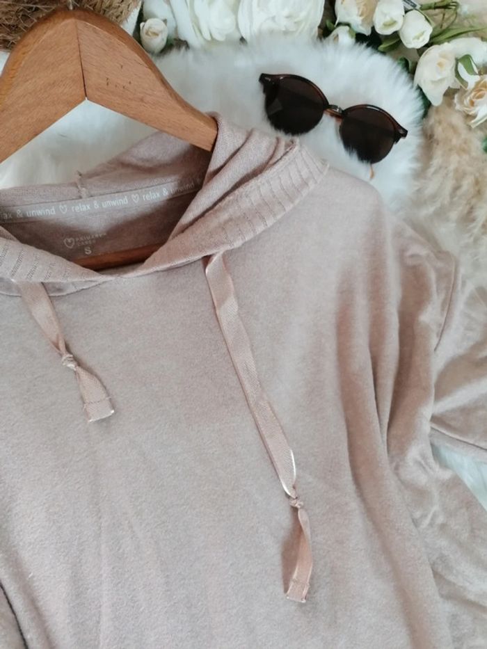 Sweat à capuche taille 38/40 - photo numéro 2