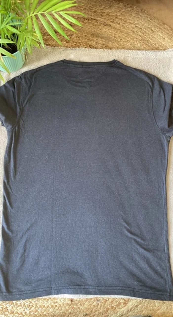 tee shirt tommy M - photo numéro 4