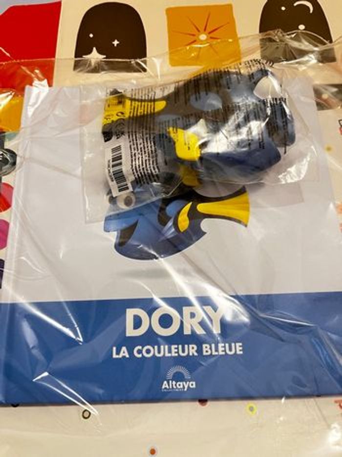 Livre Disney mes premiers amis inclus la figurine - photo numéro 4