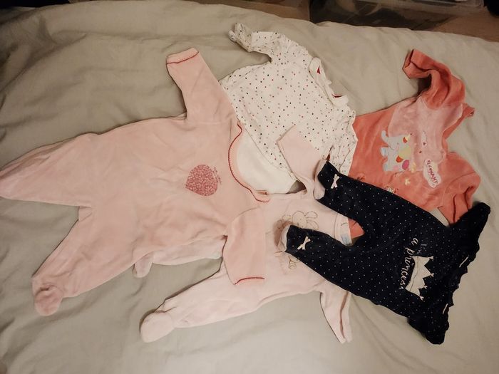 Gros lot vêtements filles 3 mois. - photo numéro 5