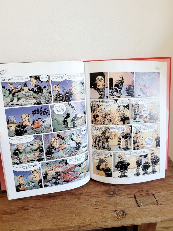 Livre Les Pompiers Hommes des casernes n°5 - photo numéro 3