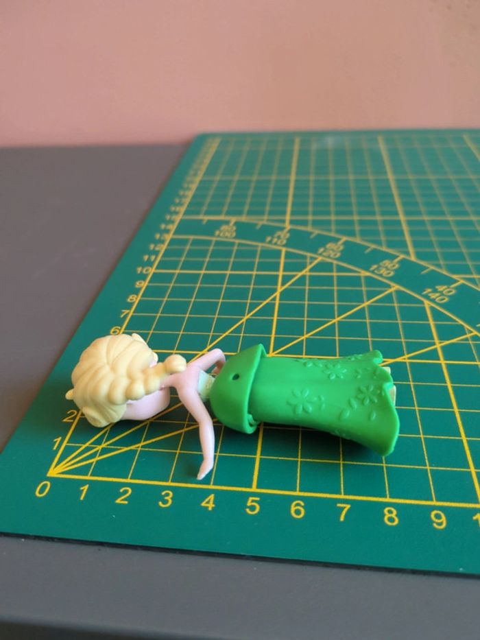 Figurine Disney Reine Des Neiges - photo numéro 2