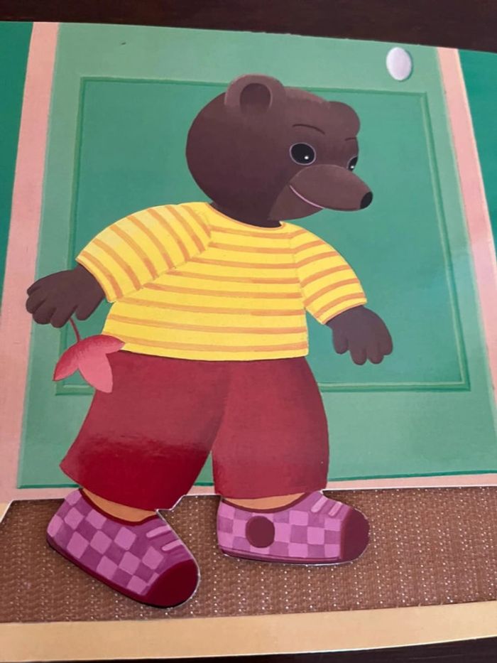 Livre à toucher petit ours brun touche à tout - photo numéro 7