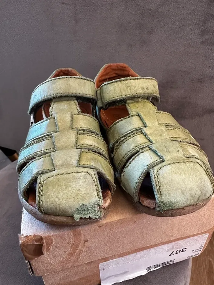 Sandales bout fermé naturino pointure 28 vert sauge - photo numéro 4