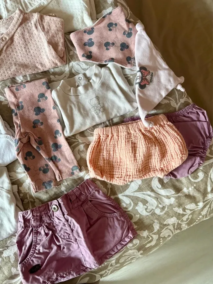 Lot vêtements bébé - taille 1 mois - photo numéro 4