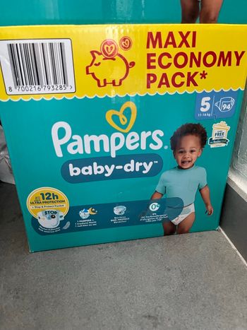 Carton Pampers T5