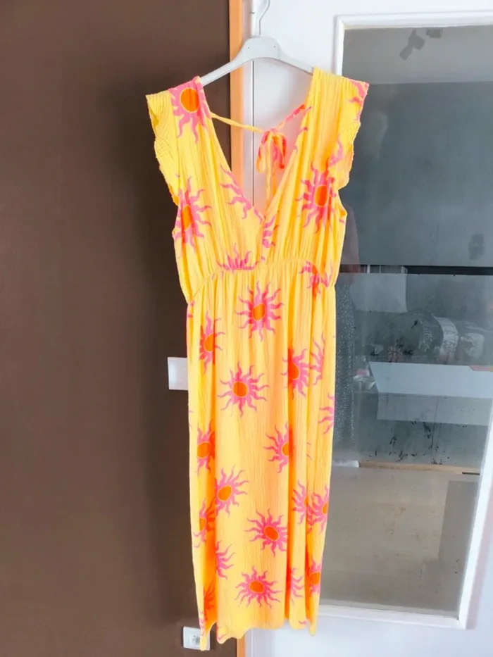Robe longue été jaune et rose gaz de coton imprimé soleil TU 36 à 42