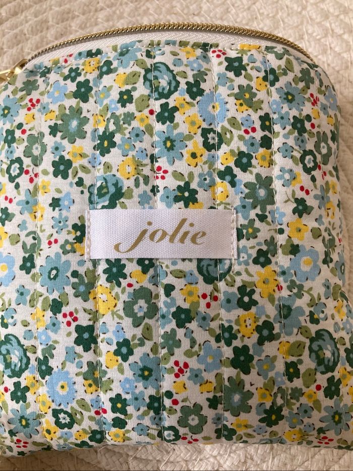 Lot de 5 lingettes démaquillantes avec pochette. - photo numéro 4