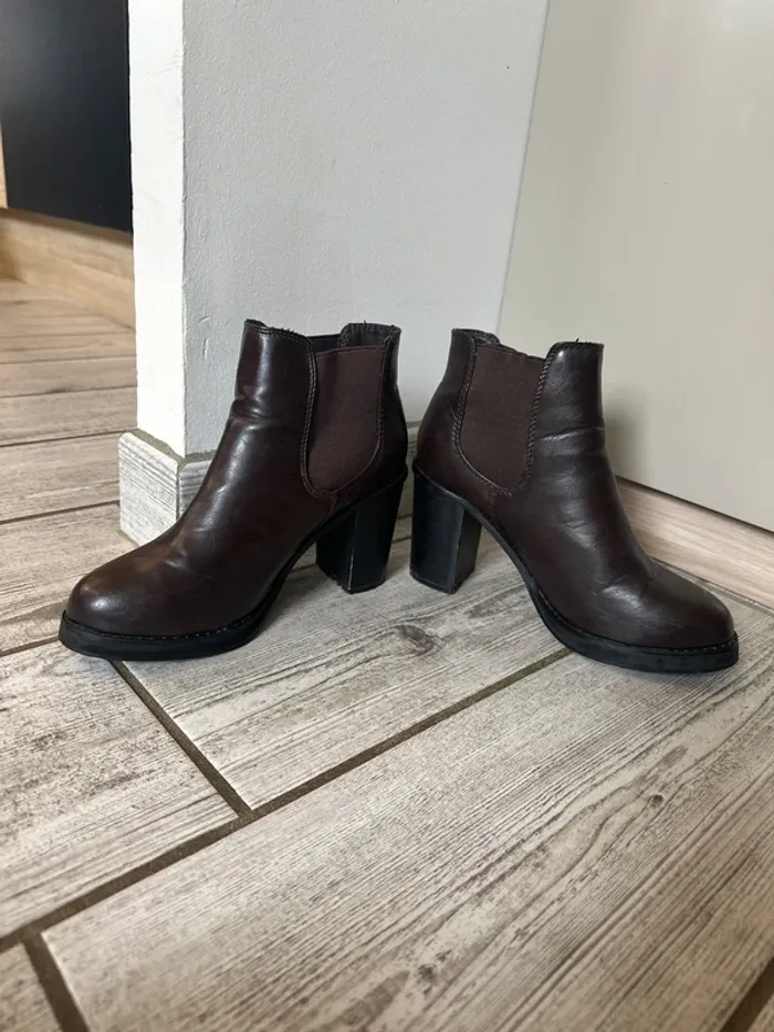 Paire de bottines à talons semelle cuir taille 38 marron foncé - photo numéro 6