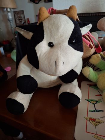 Doudou divers  : 2 euros le doudou . Le tout à 16 euros