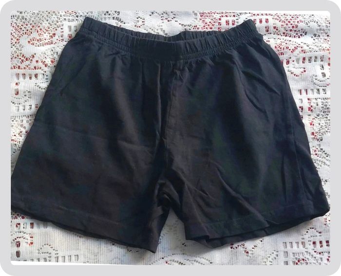 Short Batman, bleu marine, neuf, taille 6 ans, 100% coton - photo numéro 3