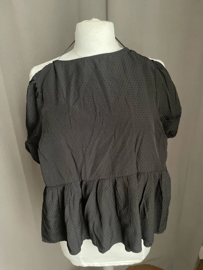 Blouse noire à pois et broderies - photo numéro 4