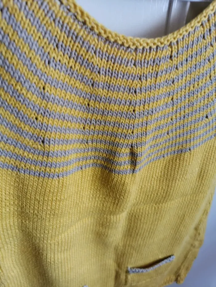 Robe tricotée mains - photo numéro 2