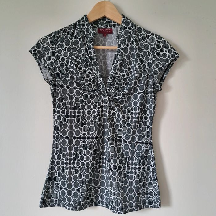 Lot de 4 tee shirts manches courtes Taille S M - photo numéro 10