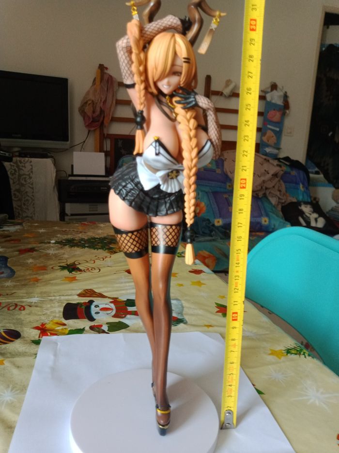 Figurine manga sexy - photo numéro 3
