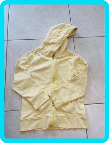 Joli sweat à capuche okaidi 8 ans