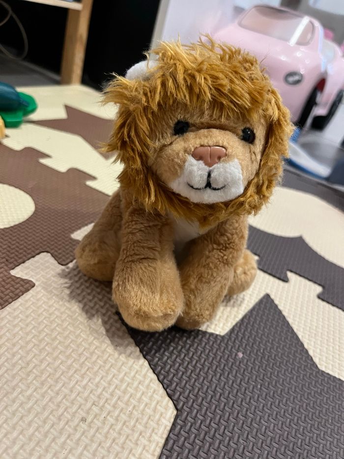 Peluche lion