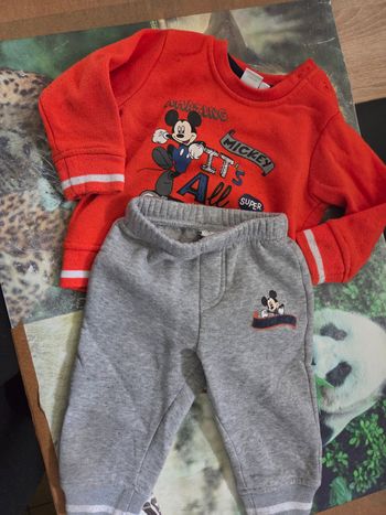Ensemble jogging Mickey 
