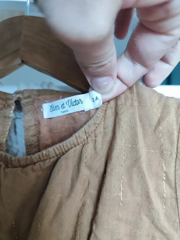 Robe marron et dorée - photo numéro 4