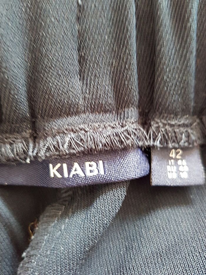 Pantalon femme bleu marine Taille élastique. Kiabi. T42, tour taille 82cm, haut 96cm. - photo numéro 4