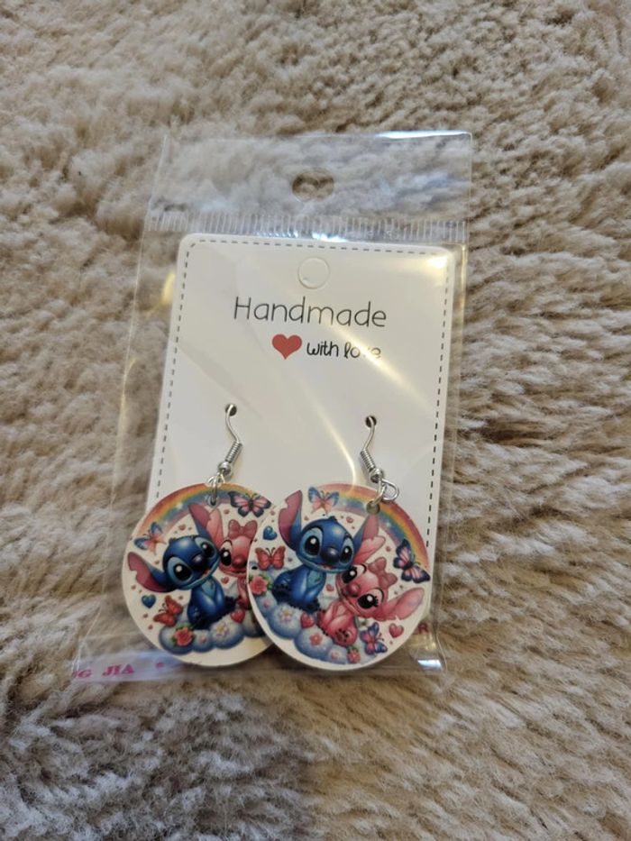 boucle d'oreille stitch