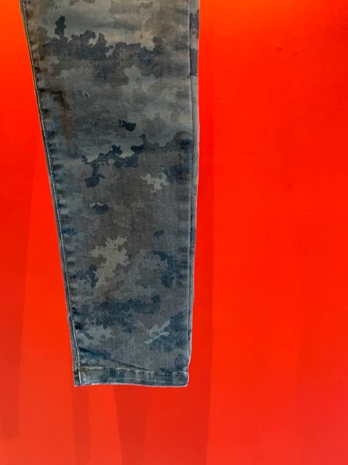 Pantalon femme 7/8 em Camouflage Zara - photo numéro 5