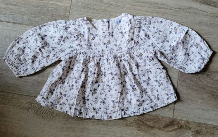Blouse fleurie taille 18 mois