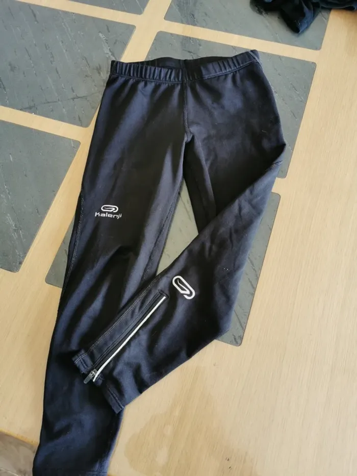 Legging de sport kalenji noir taille 8 ans