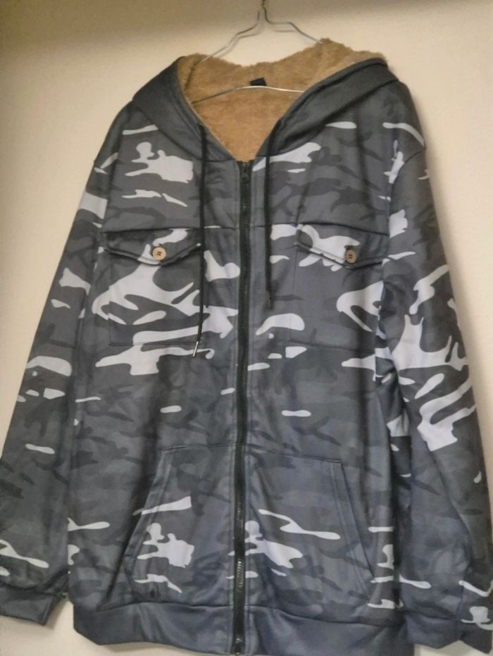 Sweat fourré a fermeture eclair - photo numéro 2