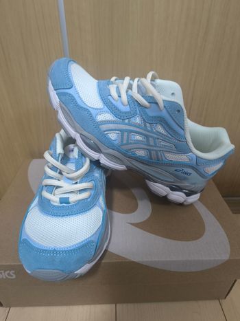 Baskets ASICS GEL-NYC bleues 40