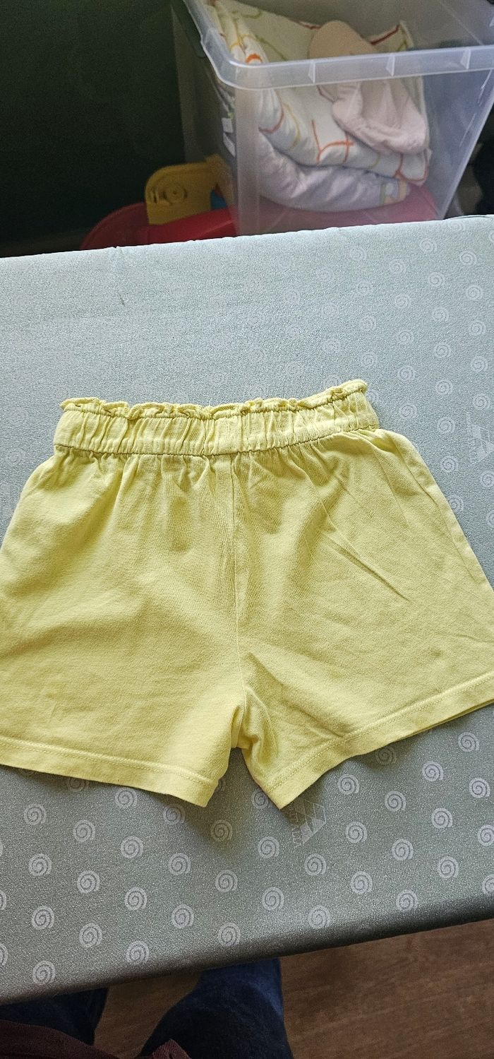 Short fille 36mois in extenso - photo numéro 3