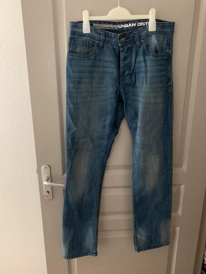 Jeans homme c&a taille 32 un bon 38/40 - photo numéro 1