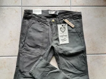 Jean kaki Boohoo