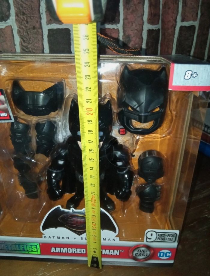 Coffret Batman yeux lumineux métal - photo numéro 7