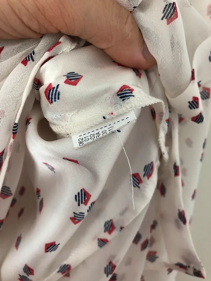 Chemise blouse crème à motifs Zara taille S comme neuve - photo numéro 3