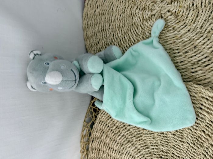 Doudou mouchoir rhinocéros SUCRE D'ORGE gris bleu vert rayures - photo numéro 4