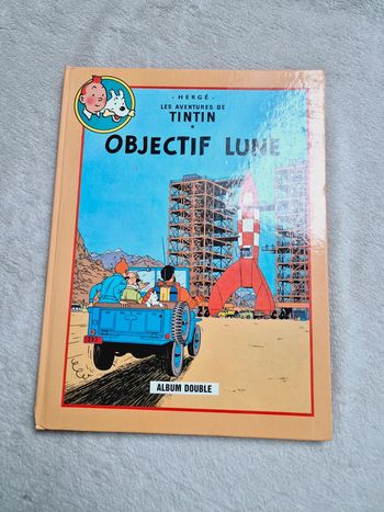 Bande dessinée double album Tintin objectif lune - on a marché sur la lune