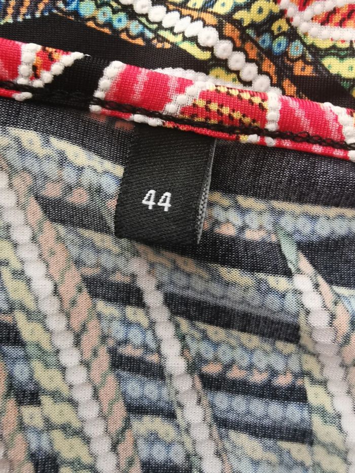 Robe. Noire-rose. Taille 44 - photo numéro 8