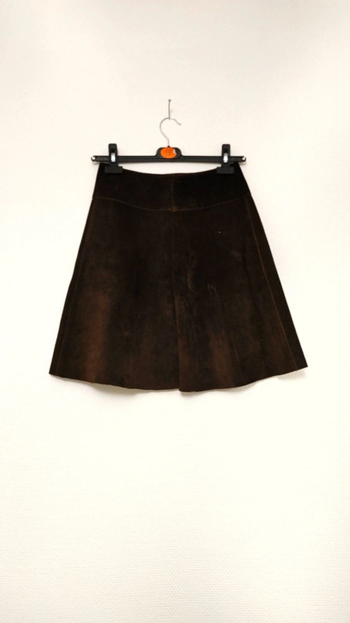 Magnifique mini-jupe en peau daim 100 % cuir bouton coupe trapèze - photo numéro 7