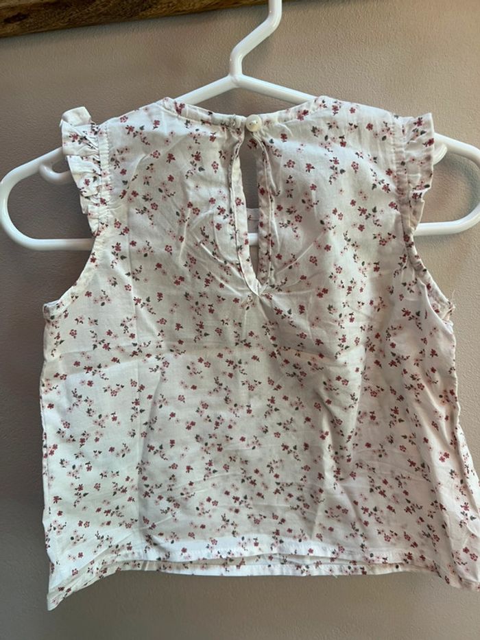 Blouse fleurie 6 mois - photo numéro 4
