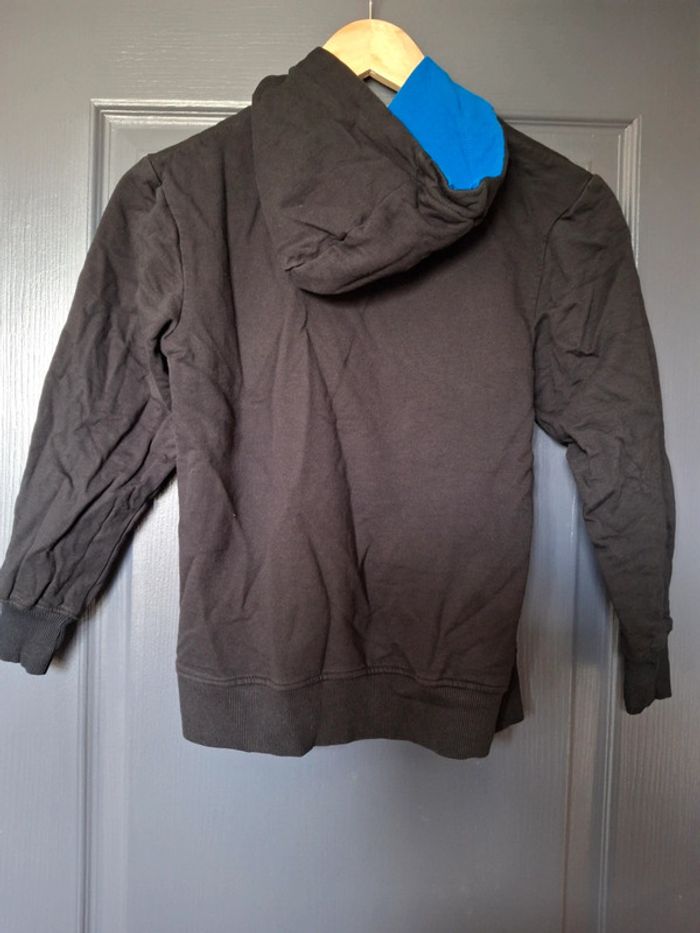 Pull garçon à capuche - photo numéro 2