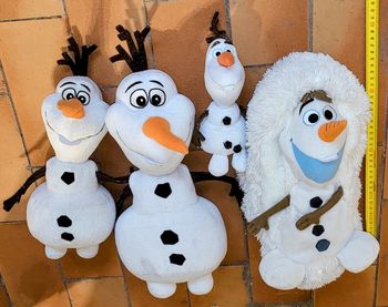 Lot de peluche Walt Disney la Reine des Neiges bonhomme de neige Olaf frozen