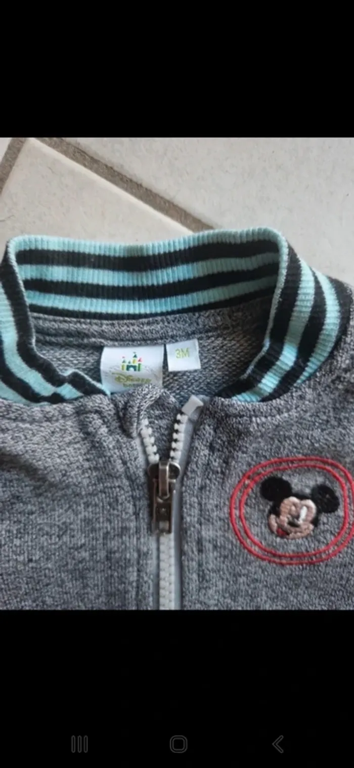 Ensemble trois pièces Disney pantalon t-shirt gilet 3 mois - photo numéro 5